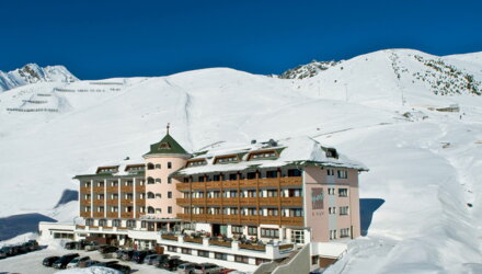 Au&szlig;enansicht Sporthotel K&uuml;htai